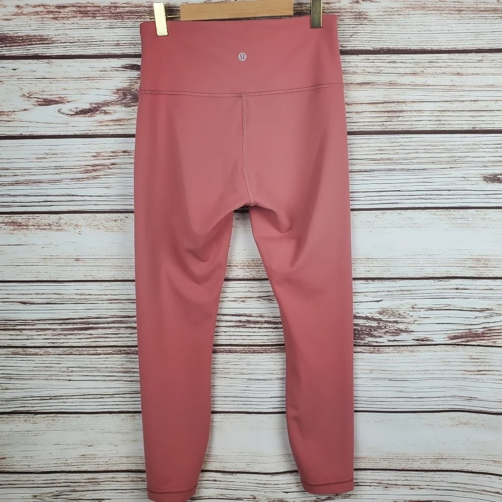 Lululemon Womens Size 8 Wunder Train HR 25